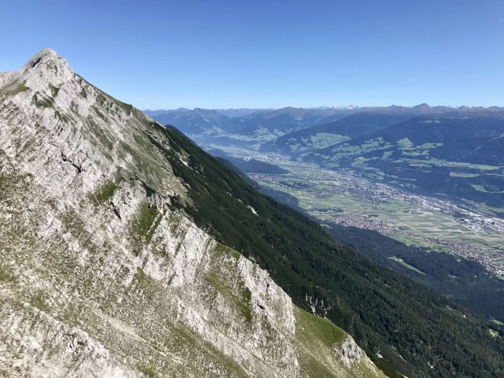 Goetheweg Weitblick von der Nordkette ins Inntal